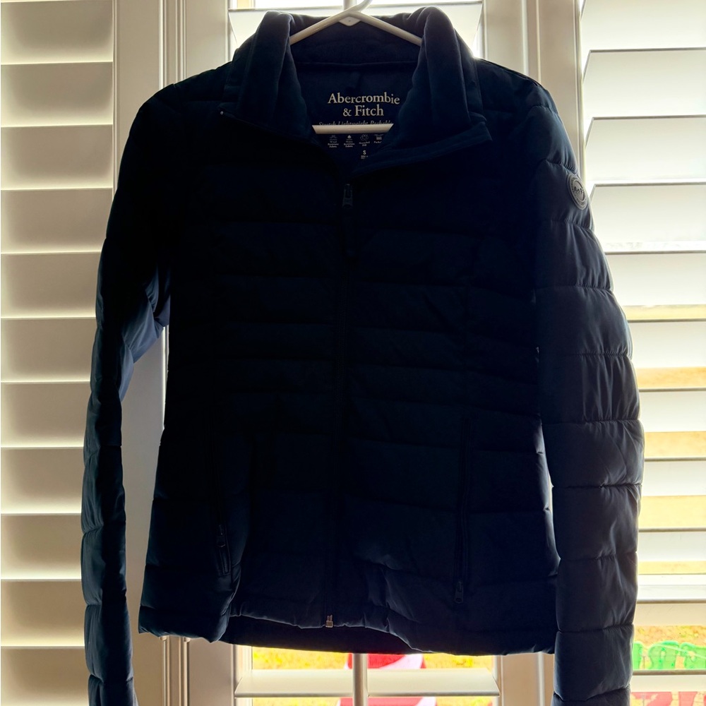 Abercrombie & Fitch Puffer Jacket w/ removable hood